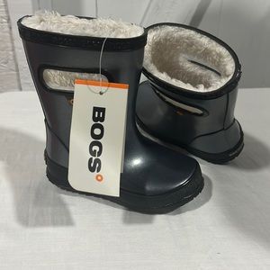 BOGS Toddler boy Size 8 lined Boots